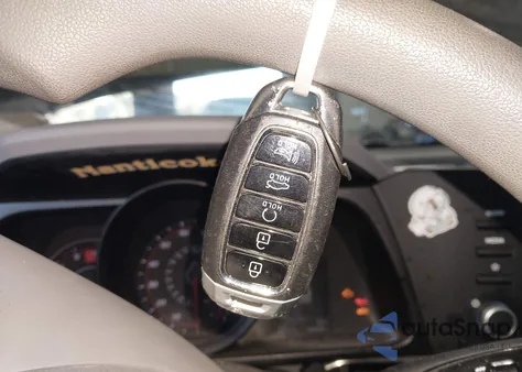 2022 Hyundai Elantra Sel from USA, damaged, VIN 5NPLM4AG2NH071831